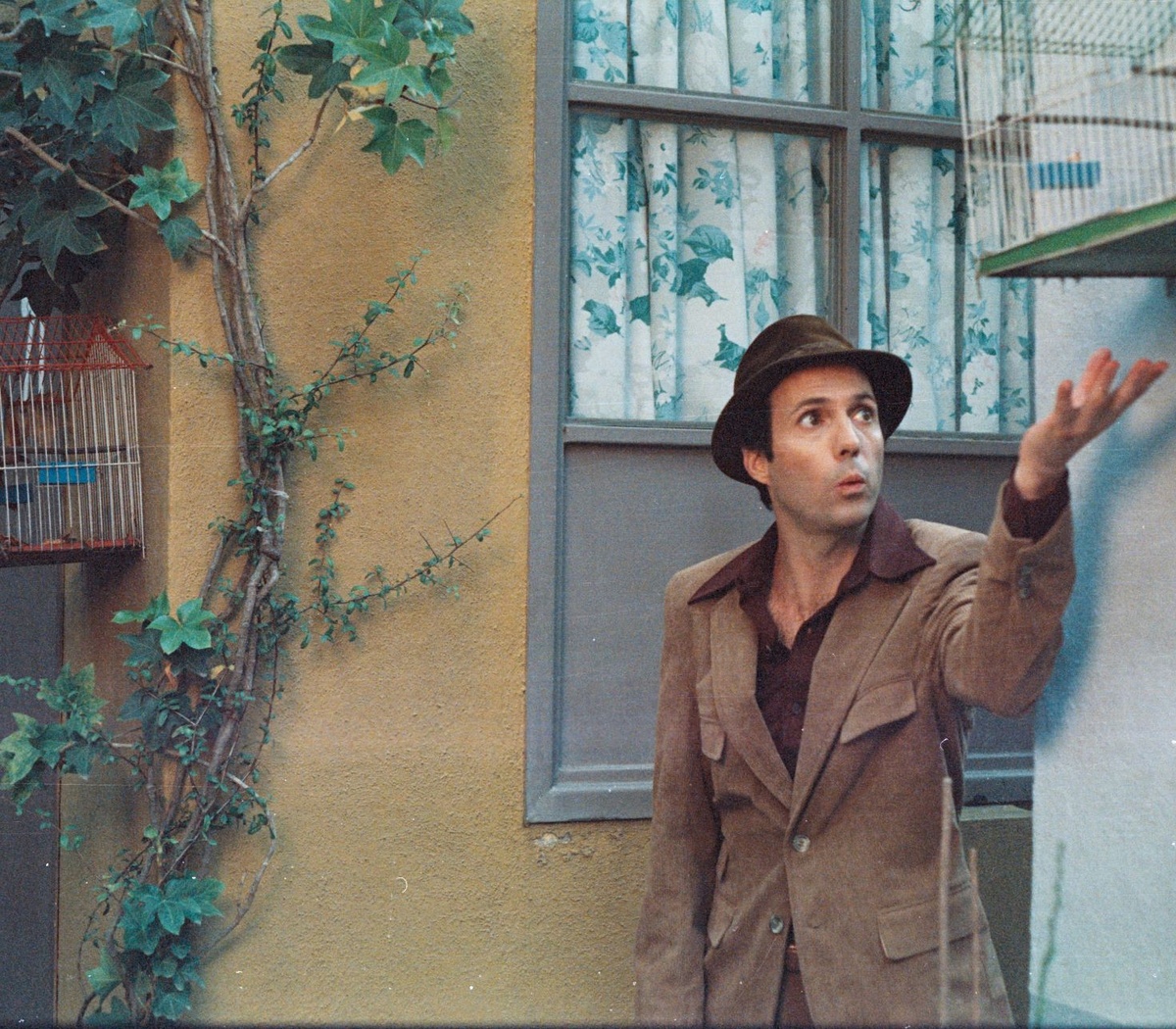 Así es el primer avance de la bioserie “Chespirito: Sin querer queriendo”