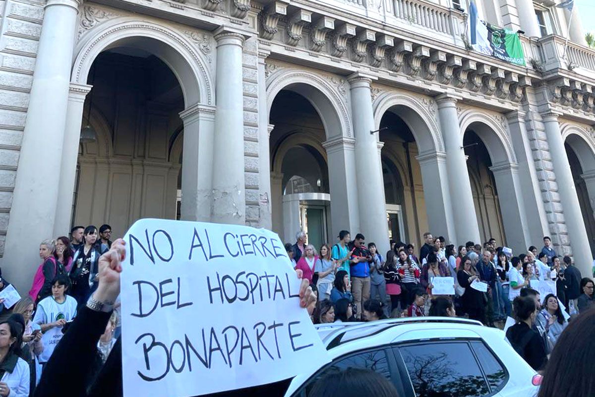Tras los despidos, el Gobierno nacional intervino el hospital Laura Bonaparte