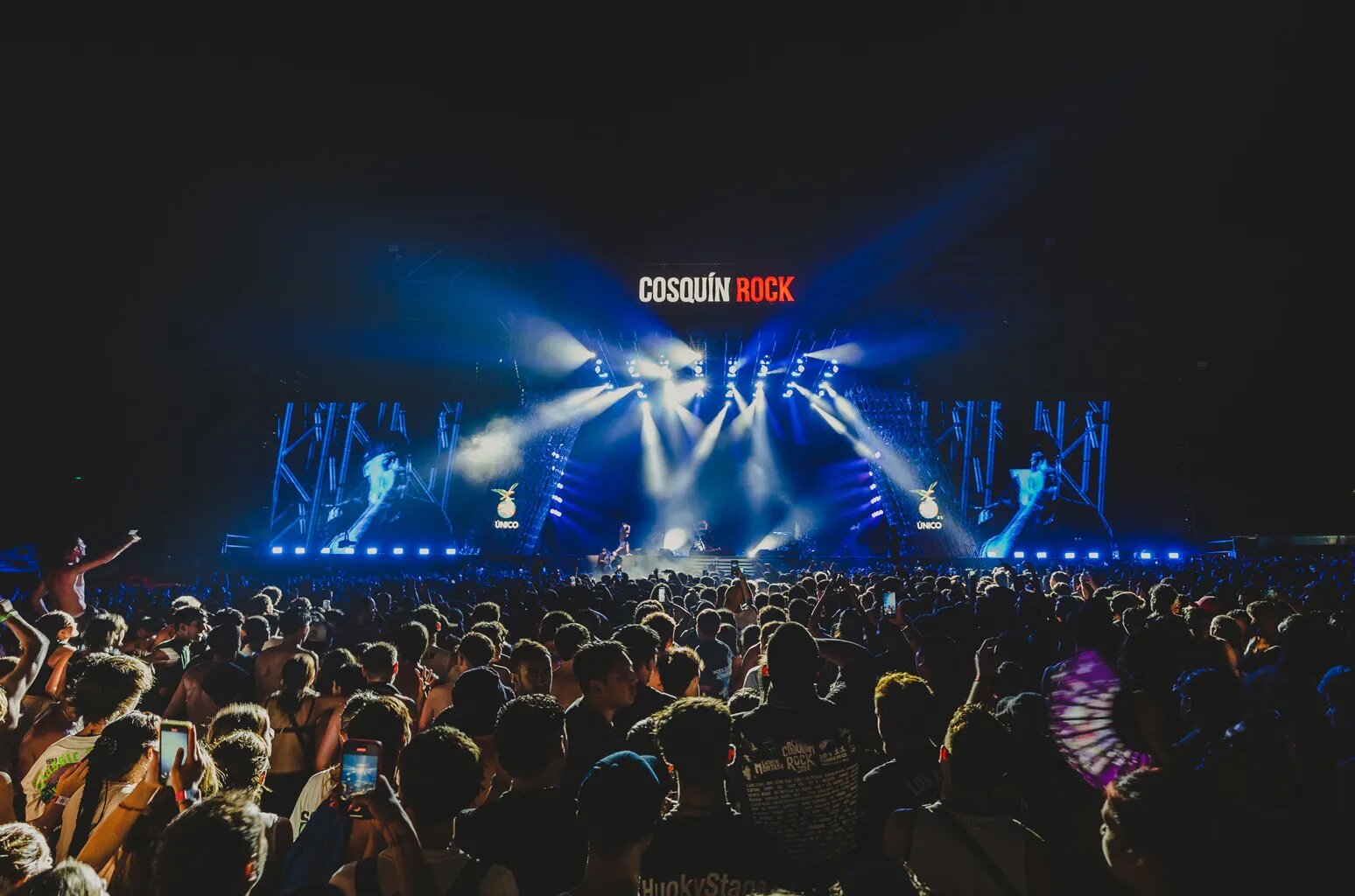 Dillom, Nicki Nicole, Airbag y más: expresiones contra Javier Milei en el Cosquín Rock