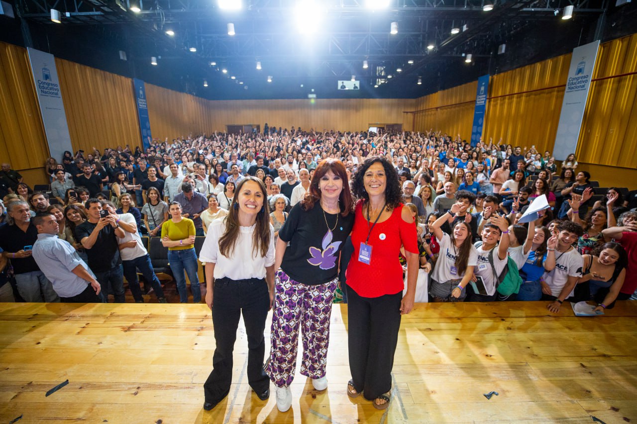 Cristina Kirchner cruzó Milei y apuntó contra la “creciente descomposición institucional”