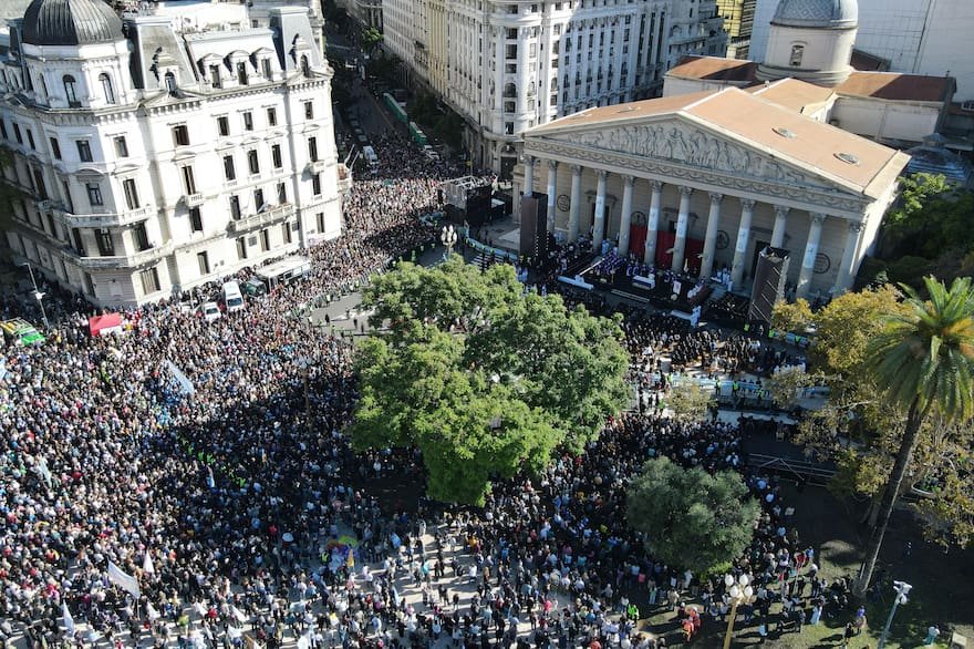 Masiva despedida al Papa Francisco en Argentina