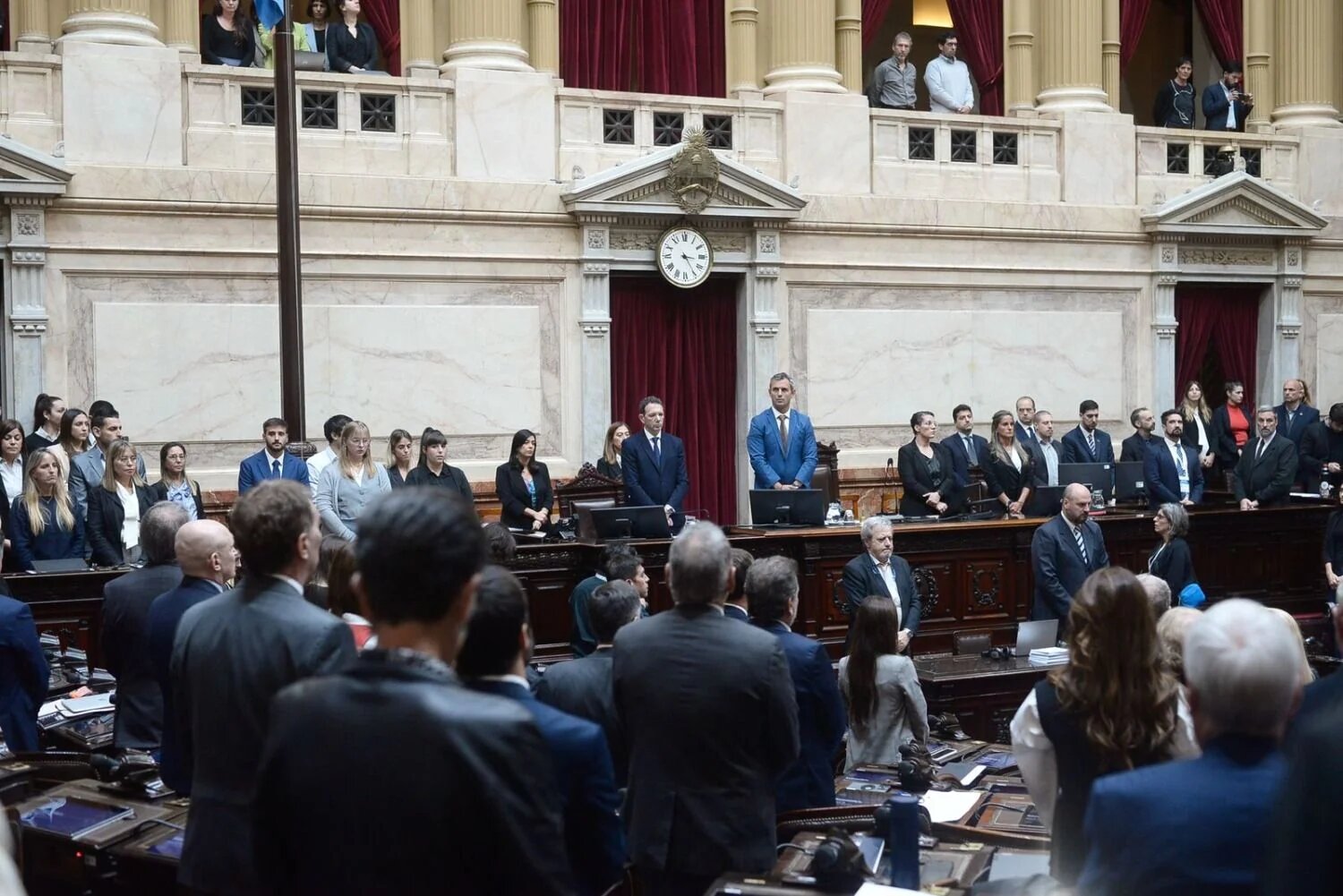 Diputados pospuso su agenda y homenajeó al Papa Francisco