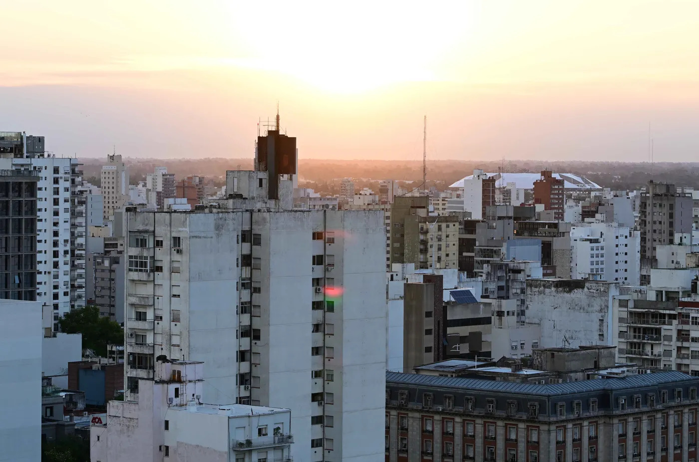 Consorcios denuncian que una tasa municipal aumentó 1000% en La Plata