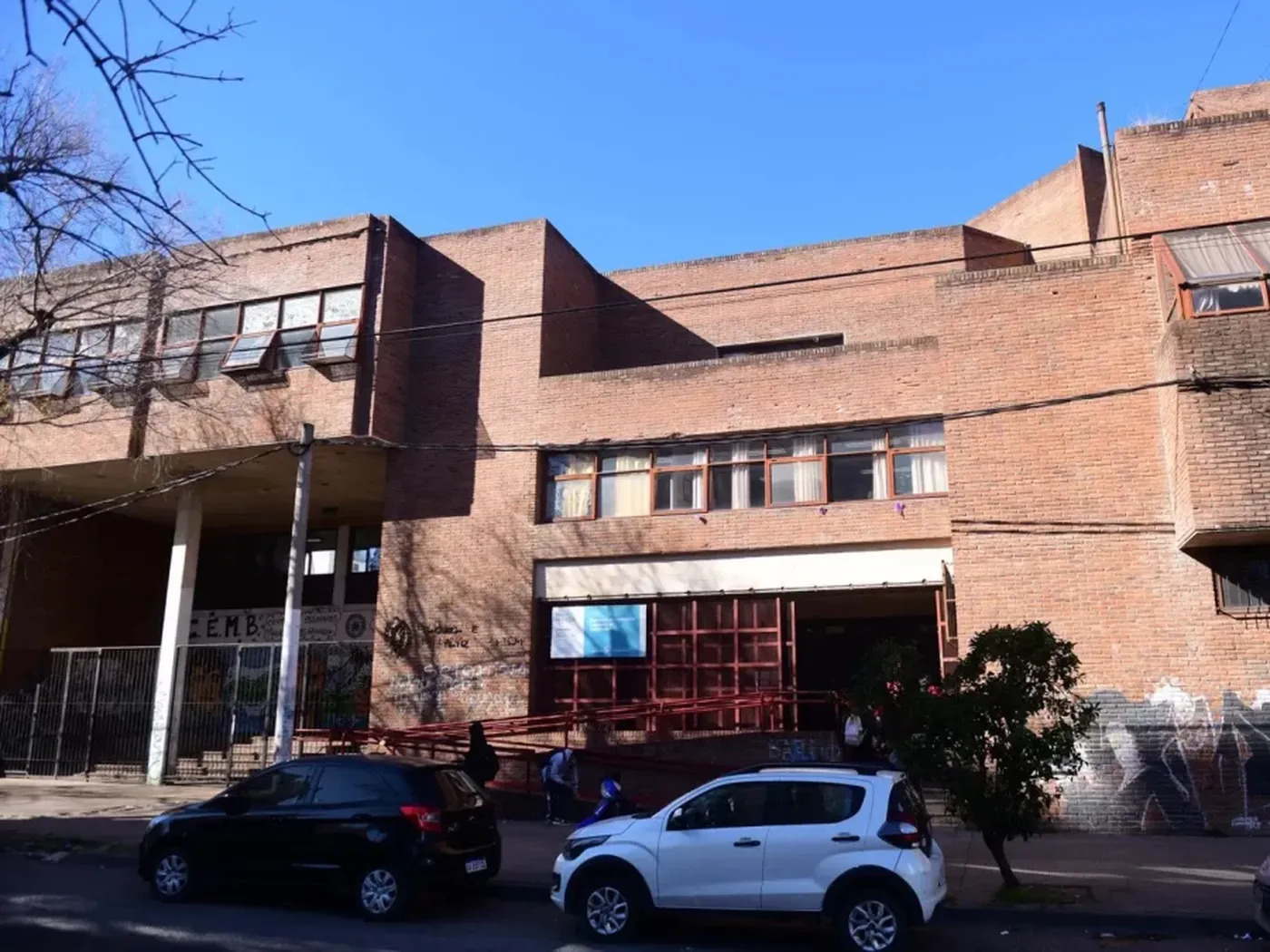 Una escuela de La Plata redujo las horas de clase por falta de calefacción