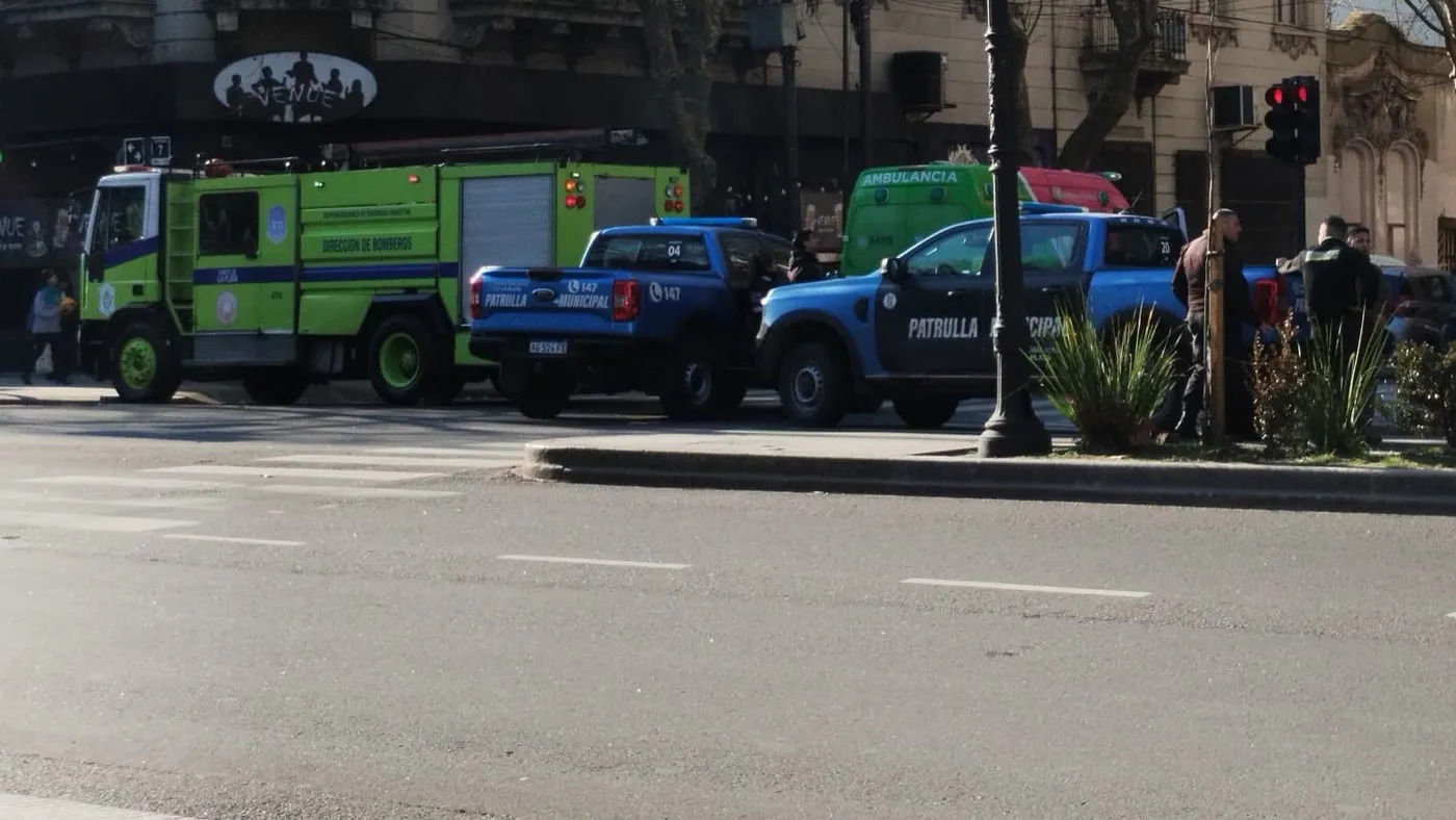 Una joven de 24 años se arrojó desde un edificio en pleno centro de La Plata